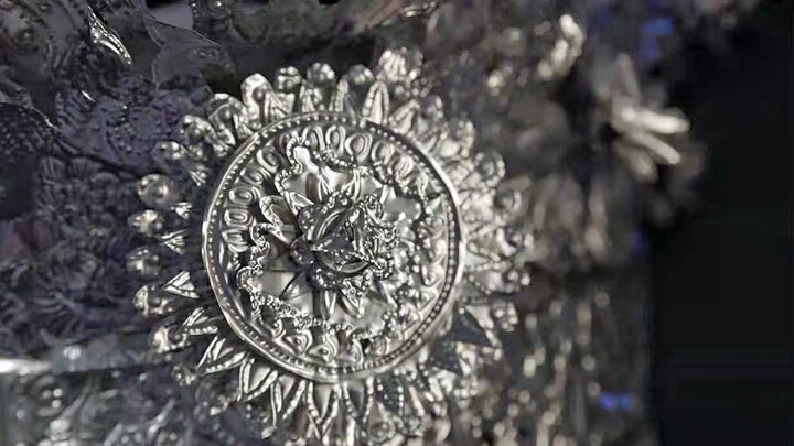 You can tell this took me 200 hours! Made with kitchen aluminum foil?! | DIY Imitation Miao Silver H