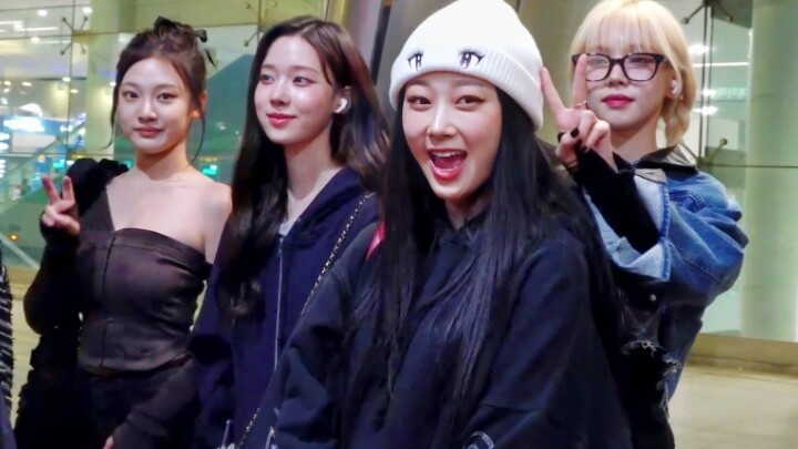 aespa subtly reveals their shoulders, instantly transforming into a fashion-forward girl group! Apri