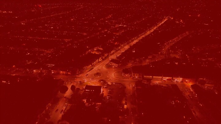 Video de Noticiero Llamativo Rojo y Negro (1)
