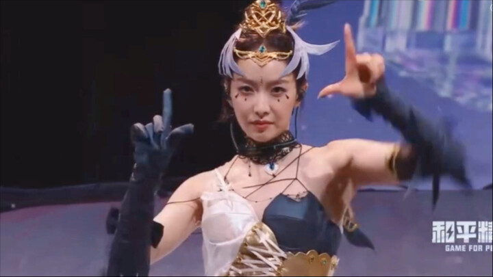 Xianzi’s long-awaited stage! She even choreographed a hand-sign dance on the spot—so awesome, I’m to