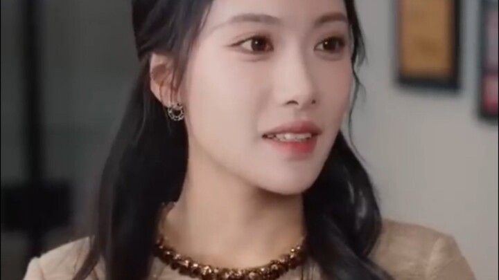 Gardenia cantik diambil paksa, dipeluk dan dimanjakan sampai sangat bahagia!