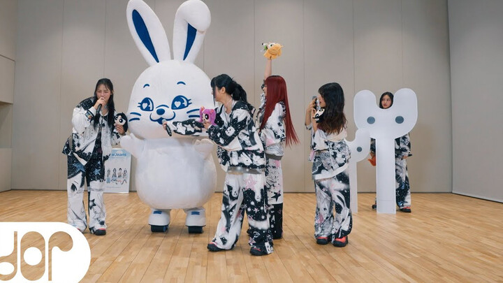 【نيوجينز】241117 نيوجينز KGMA استوديو التدريب على المسرح النسخة فائقة الوضوح 4K