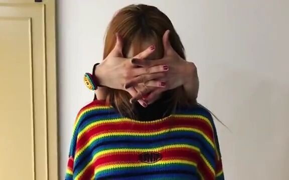 Kim Hyun-ah danced to Taylor Swift's song with her friends. The aura of the horse dancing was comple