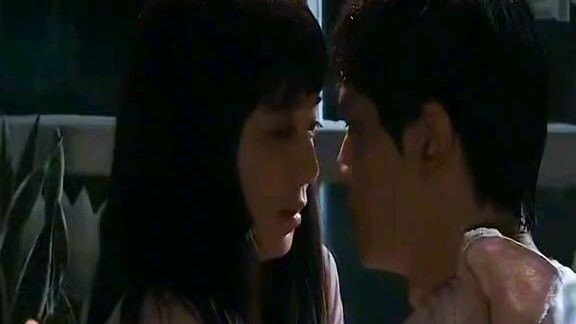 phim có tên là hãy sống bên anh