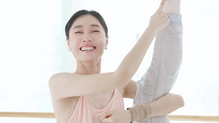 How can ballet girls use their good insteps?