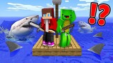 JJ and Mikey vs SHARK Raft Survival in Minecraft - Maizen