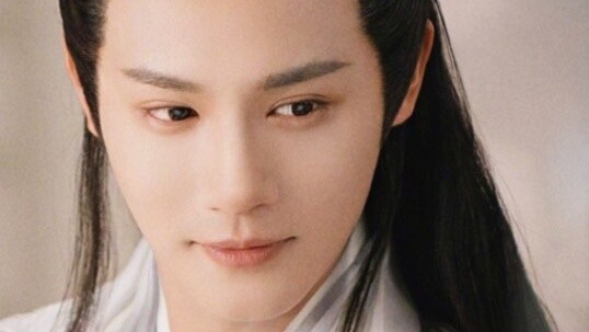 As soon as the divination sounded, Jiuyun appeared. Who can now tell the difference between Fu Jiuyu
