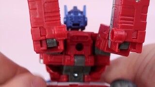 The benchmark of Optimus Prime toys! The experience of Kingdom Optimus Prime transformation is reall