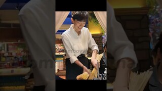 Đang Đi Ăn Mà Gặp Chị Nhân Viên Đúng Gu #tomboyvietnam #cvls