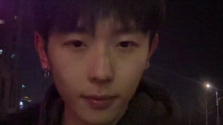 不是哥们你跑啥啊