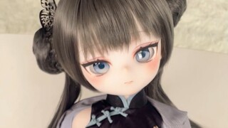 [Demon Humanoid] Apakah Anda lebih suka sutra hitam atau putih?