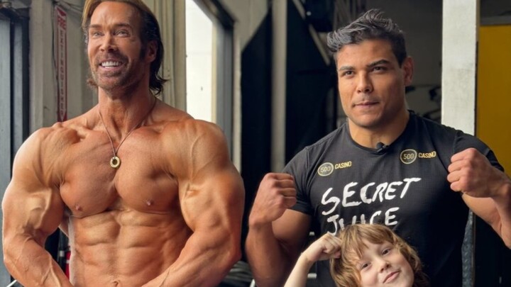 Powerful King Guides the Rubber Band