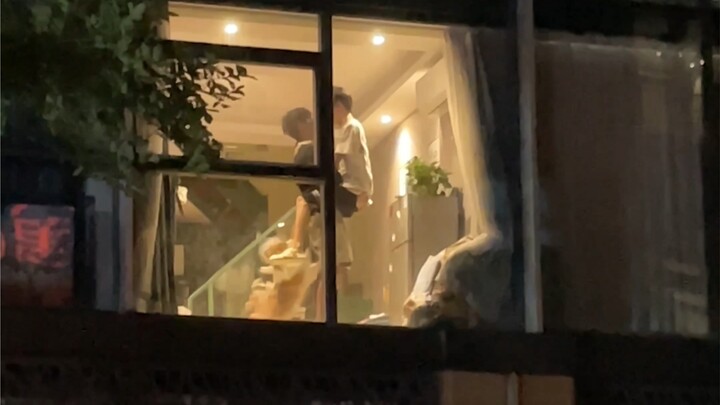 A sweet scene under the night sky