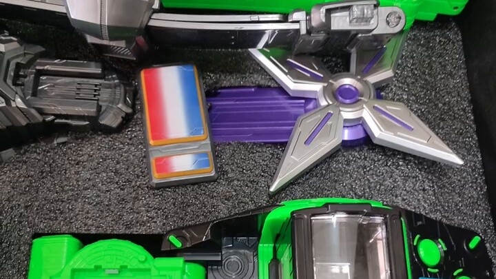 SF Express free shipping for Kamen Rider Woz belt graduation set, future graduation, likes and comme