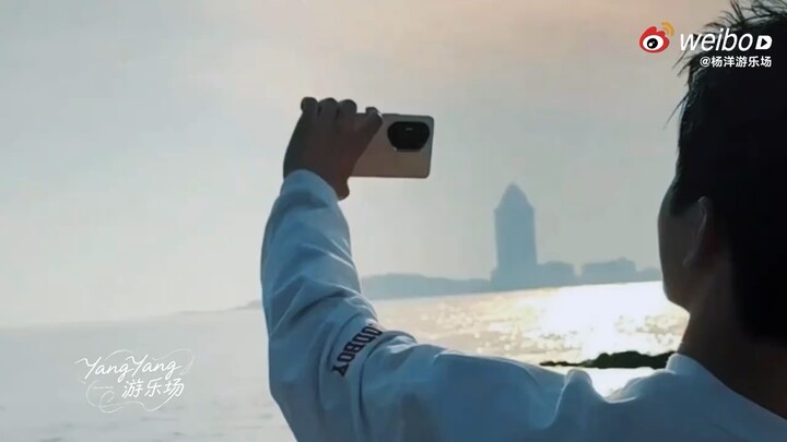 Yang Yang weibo.