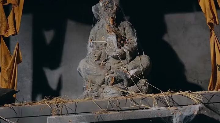 Useless Man Cultivates—Gains God-Tier Superpowers, Becomes Emperor Loved by Many Beauties