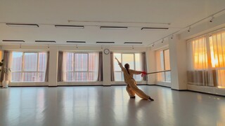 【古典舞-剑舞】我自关山点酒，千秋皆入喉，夕阳舞剑也风流