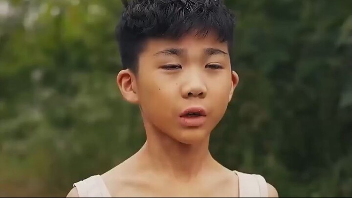 พี่ชายกำพร้าใจดีทำงานหนักเลี้ยงน้องๆให้เติบโต หลายสิบปีต่อมาพวกเขากลายเป็นมหาเศร
