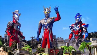 “还得是初号机，三个奥特曼联手都能打半天！”