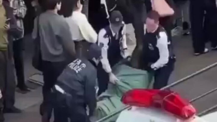 Nhật Bản bắt đầu chiến dịch “làm sạch hàu bám”