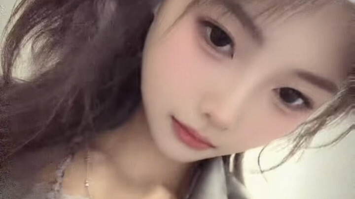 ขอบคุณทุกคนที่มาในวันนี้นะคะ! ต่อคิวยากลำบากเลยเนอะ～ไม่ได้เจอกันนานเลย!