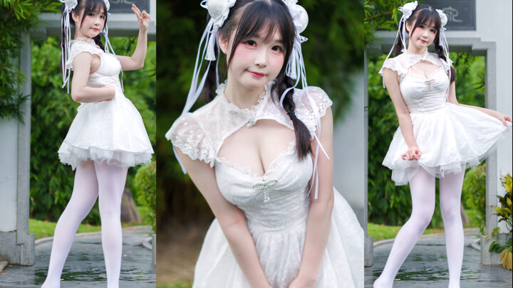 A pure white little junior female disciple after the rain!