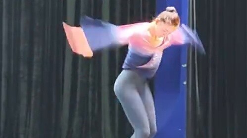 Beijing Dance Academy Classical Dance Three Little Mice: Huang Huihui, Yang Qian, Zeng Fanzhi