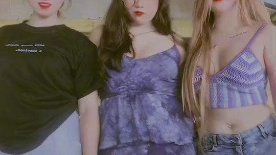 Sa'kin lang muna an'tingin baby! 😋