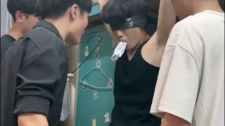 Quick, @the dorm leader who refuses to buy Wang Bao Tea! #SillyRoommateSillyDailyLife