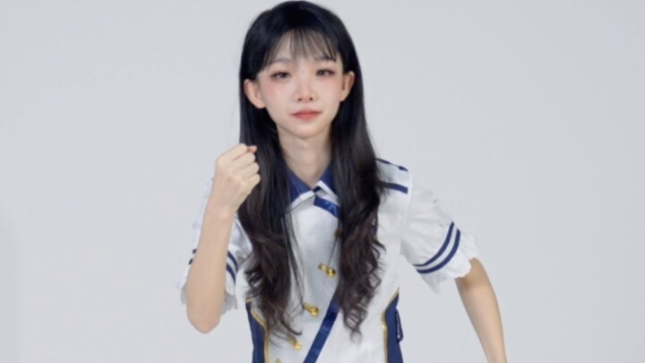 เกือบล้ม (ノ｀⊿´)ノลมแรงและผมหลังใหญ่