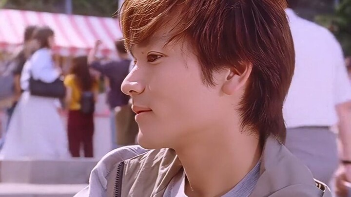 ก่อนการเปลี่ยนแปลง เขาสร้างเสน่ห์ให้กับเด็กผู้หญิงหลายพันคน และหลังการเปลี่ยนแปลง เขาก็มีเสน่ห์ให้กั