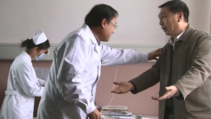 Family members ask for the medical record, but the doctor refuses: Family member: When I was an inte