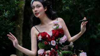 Beri aku waktu satu menit, buatkan rok bunga agar aku bisa berubah bentuk～