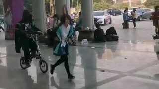 刀  客  塔  我  们  撤
