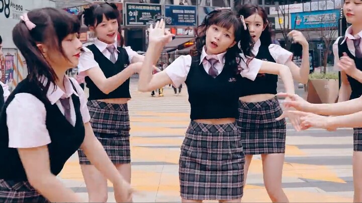 The sweet girl gang is here! Street death challenge and dancing Smiley! [Mystery Girl Project] Roads