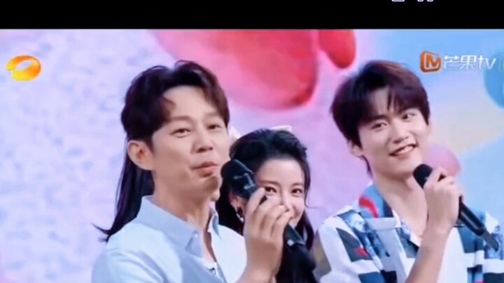 Bạch Lộc tung tăng xuất hiện khắp các chương trình thực tế