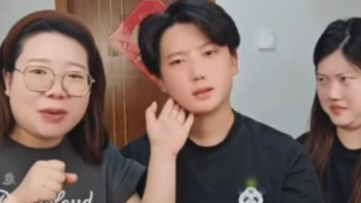 Tidak memihak laki-laki maupun perempuan, hanya sekadar menyiksa Yaocu~