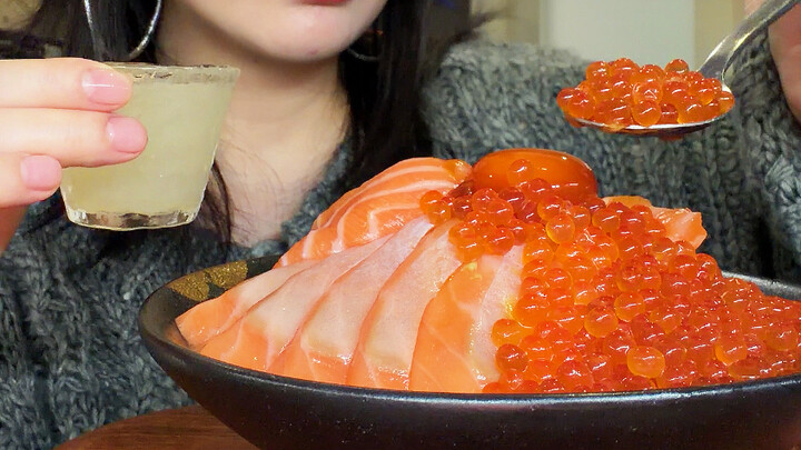 Ikan salmon untuk seluruh keluarga ada di semangkuk ini!