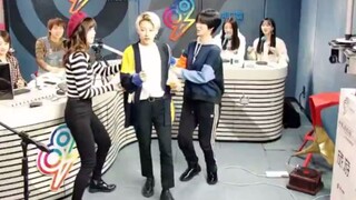 刘雨昕XIN-直播跳舞Jazz+Poppin后面扭得像条海带 201812