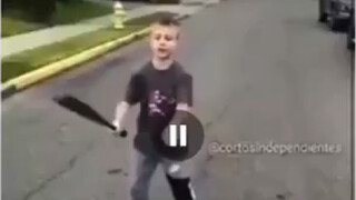 忍笑大挑战，请大家笑着听歌。