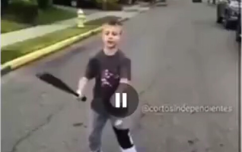 忍笑大挑战，请大家笑着听歌。