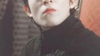 This is the most handsome man in Asia! This cool and handsome temperament was so attractive back the