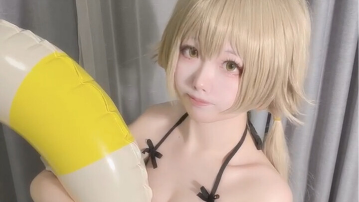 今年夏天的第一份泳装