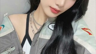 Các nhóm nhạc nữ có sự thay đổi nhân sự do thành viên rời nhóm hoặc không gia hạn hợp đồng