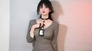 变变变~婷小小