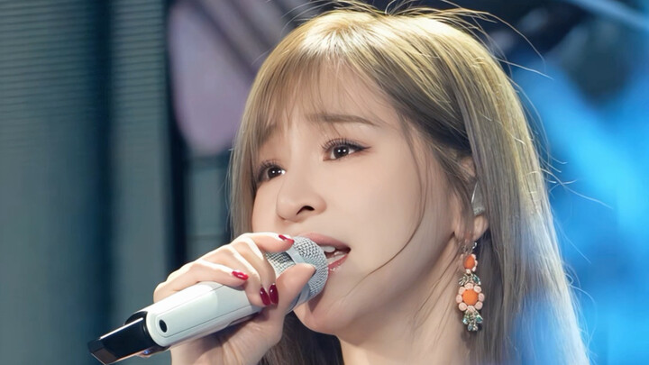 Cyndi Wang has become the new standard for video quality—epic, ultra-clear live performance incoming