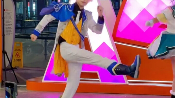 A straight-pen player who can really swing their leg up to 90° in the Chaos Boogie Heavenly Horse po