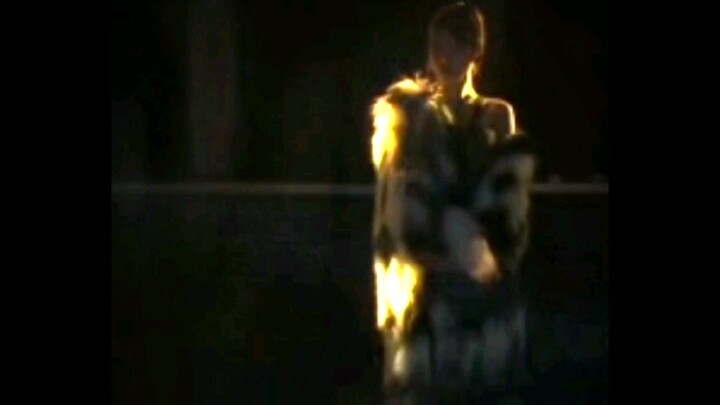 Waoo, chúc mừng chị đẹp lên một tầm cao mới, đẹp đến mức như vừa mất chồng vậy!