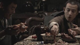 Điều kiện của bọn cướp rất nghèo nàn, ba người ngủ một giường