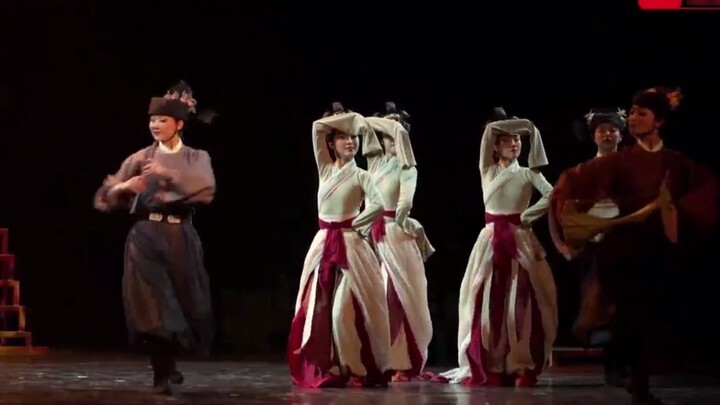 Won the award! "Sanyuetu" won the "Lotus Award", the highest expert award for professional dance art